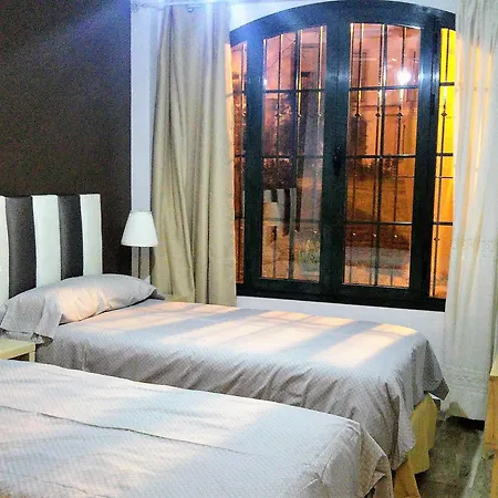 Hospederia V Centenario Hostel Εστεπόνα