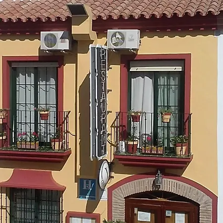 森特纳里欧酒店 *