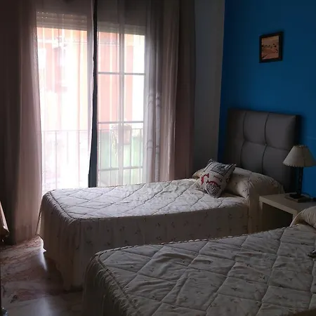 森特纳里欧酒店 *