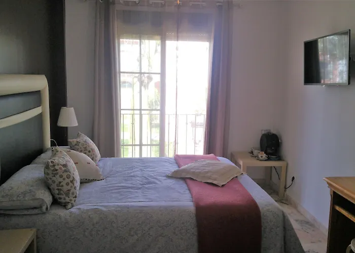 Hospederia V Centenario * Estepona