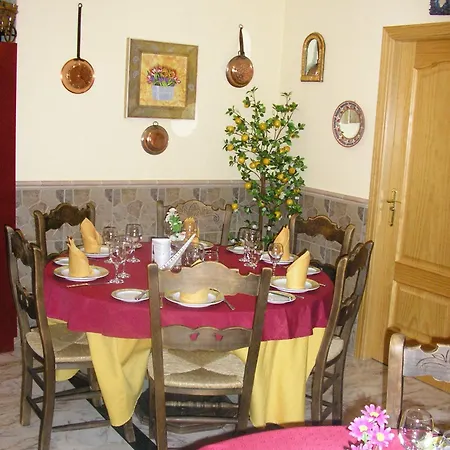 Хостел Hospederia V Centenario Эстепона