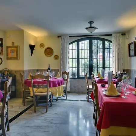 Hospederia V Centenario * Estepona