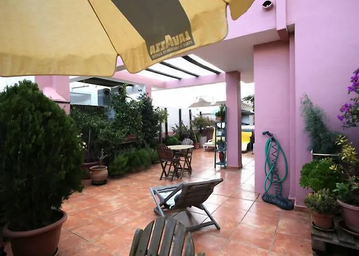 Ostello Hospederia V Centenario *